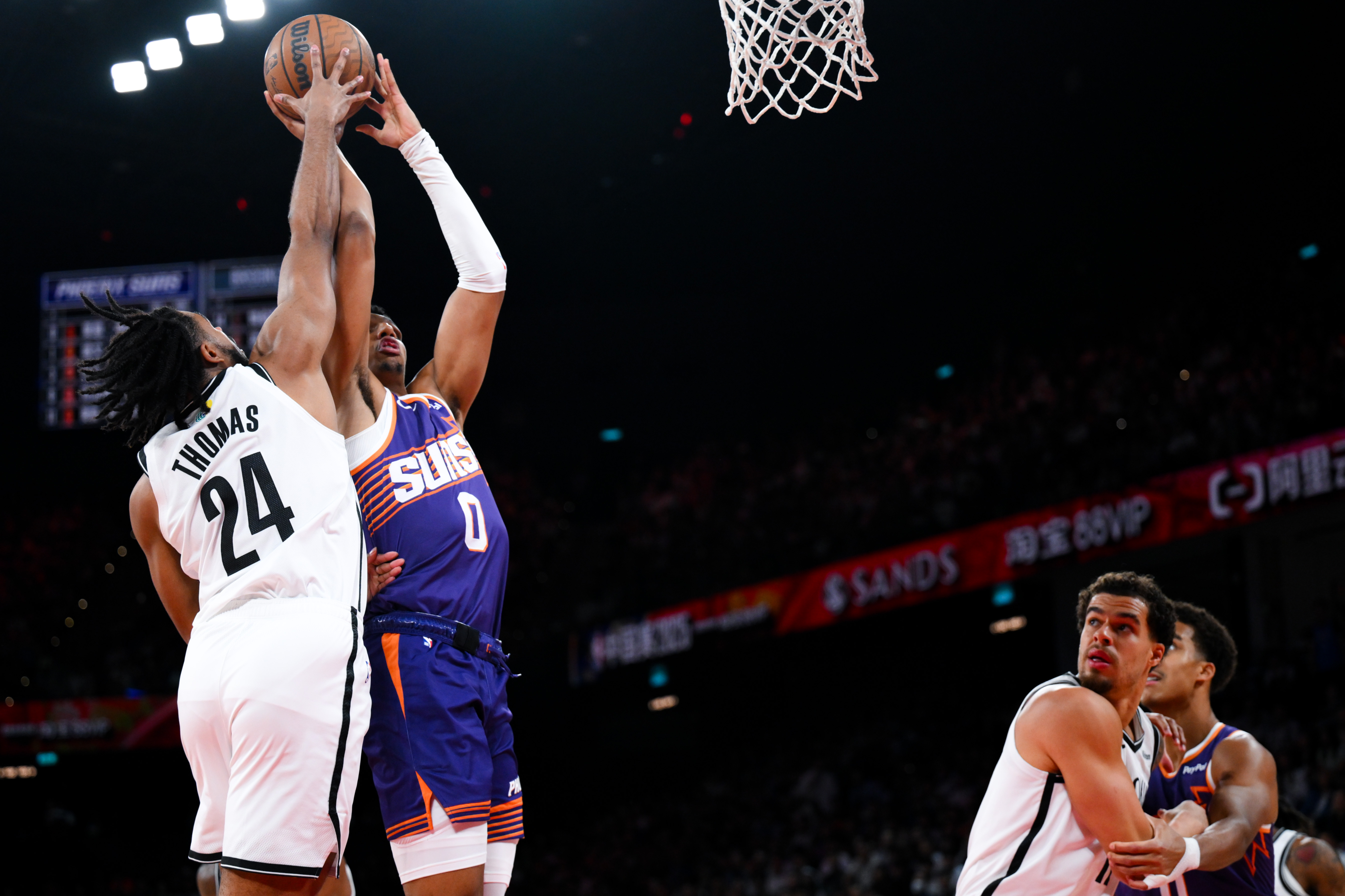 关于篮网主力球员复出参加训练，球队战力再添强劲的信息