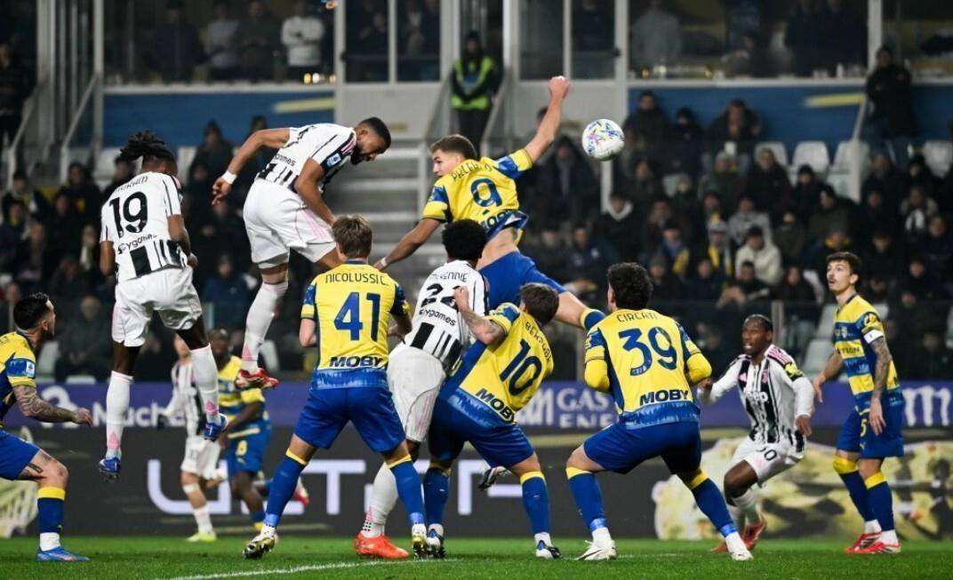 国米后防大将受伤，或将缺席重要比赛的简单介绍