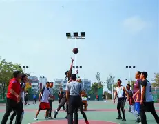 C7娱乐-热血奋战球场，篮球比拼如火如荼，激情挥洒(篮球赛热血宣传语)